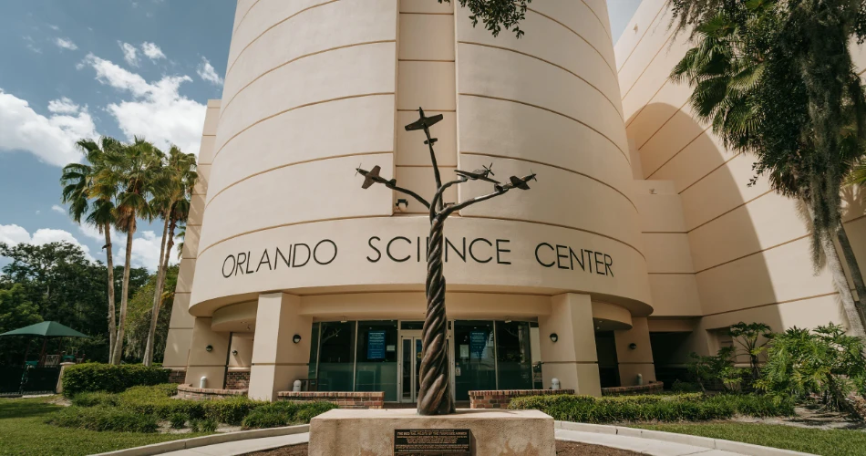 Top Attractions in Orlando, USA – Discover the Magic Beyond the Theme Parks
