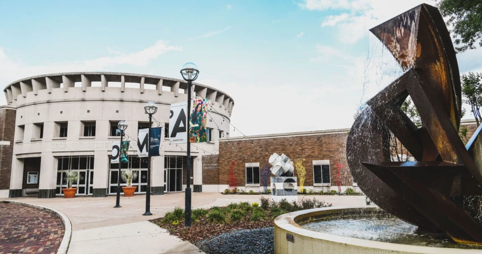 Top Attractions in Orlando, USA – Discover the Magic Beyond the Theme Parks
